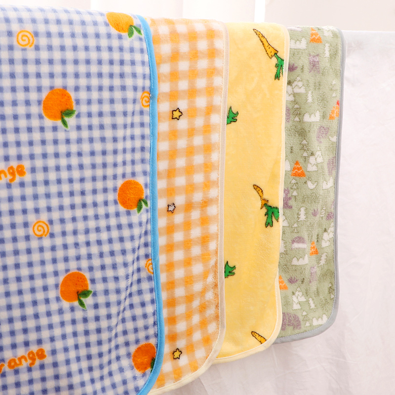 Dog sleeping small quilt, summ - Summer Quilt recension och pris